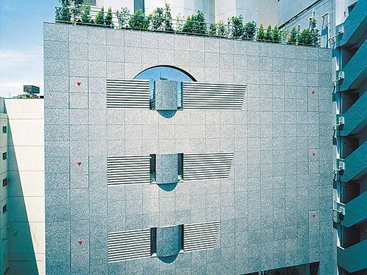 フェスタ麻布の外観を写した画像